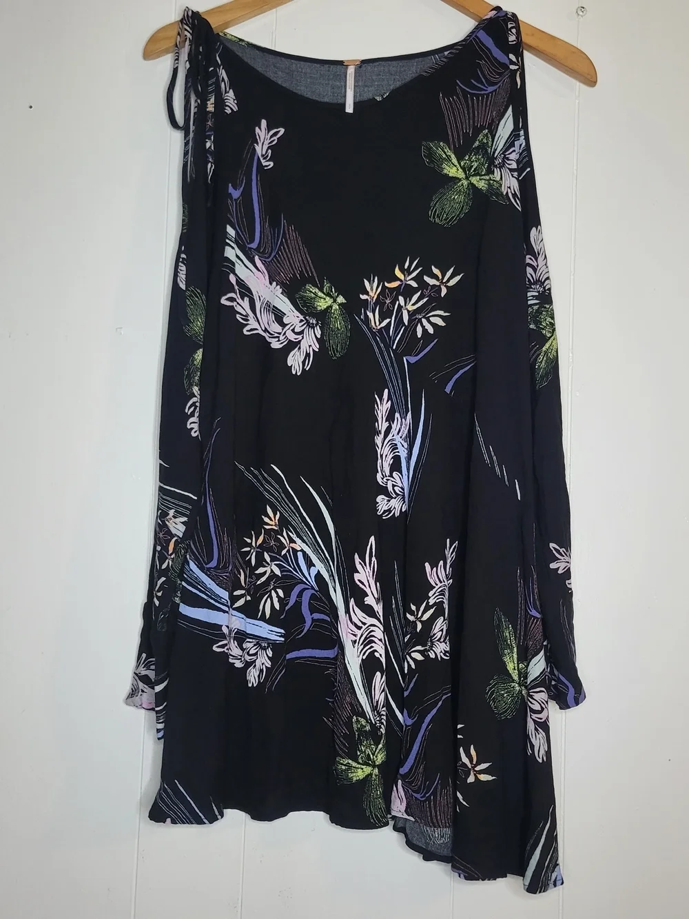 Free People Black Floral Cold-Shoulder Tunic - Picture 4 of 13